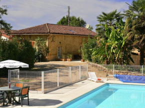Traditional villa in Lias D armagnac with pool, Estang